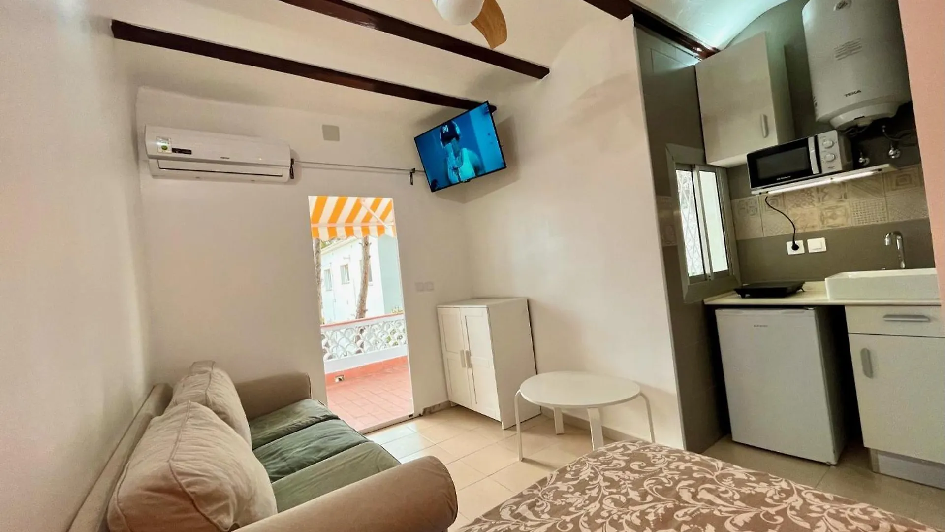 Nuevos Apartamentos Frente Al Mar Y A La Playa Castelldefels